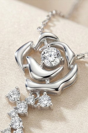 Rosette Sillage Diamond Pendant