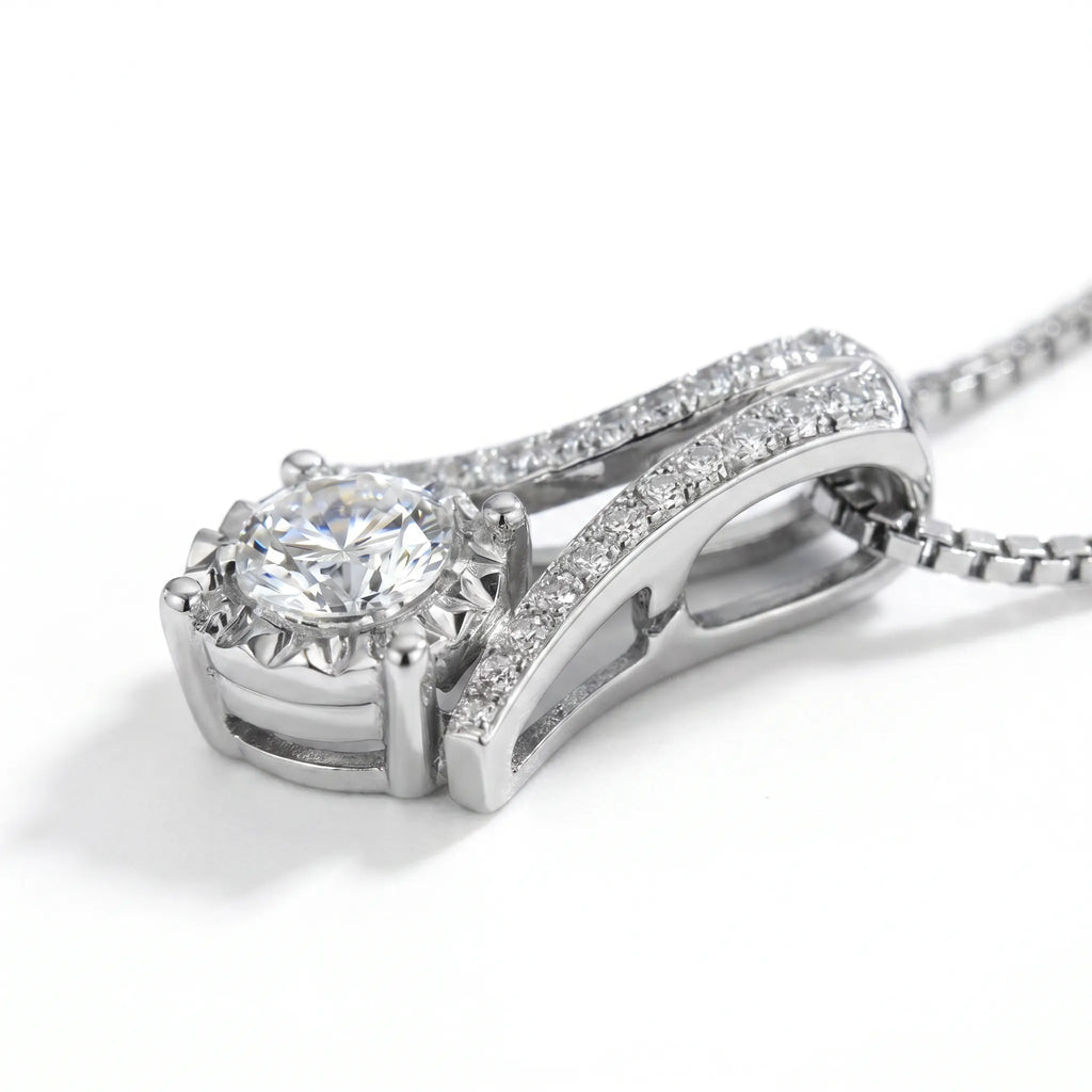 Diamond Voûte Solitaire Pendant