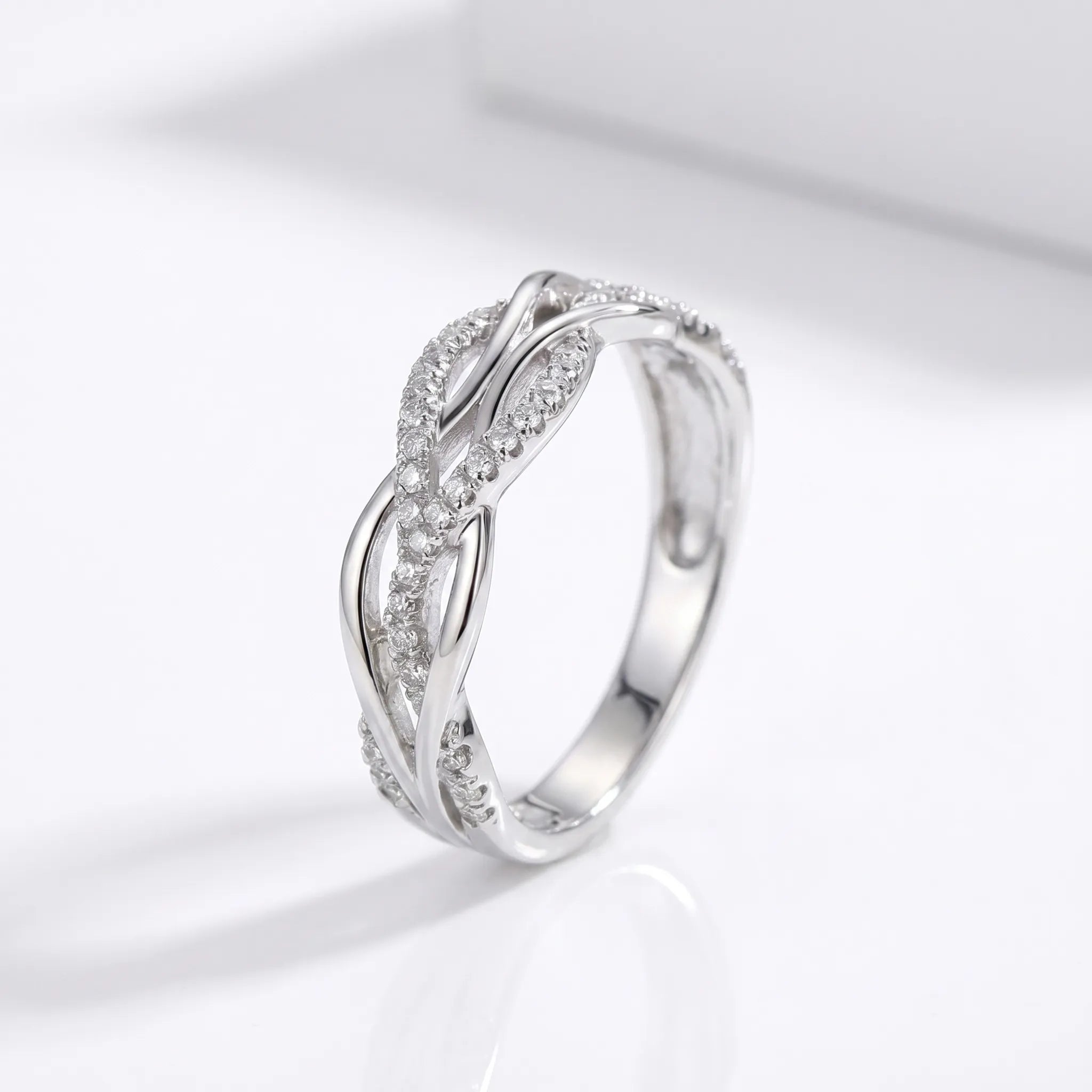 Diamond Torsade Band Ring